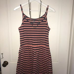 Short maxi dress
